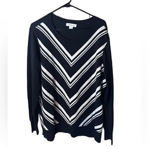 Liz Claiborne Sweater Round Neck Black and White Chevron Stripe Long Sleeve Soft